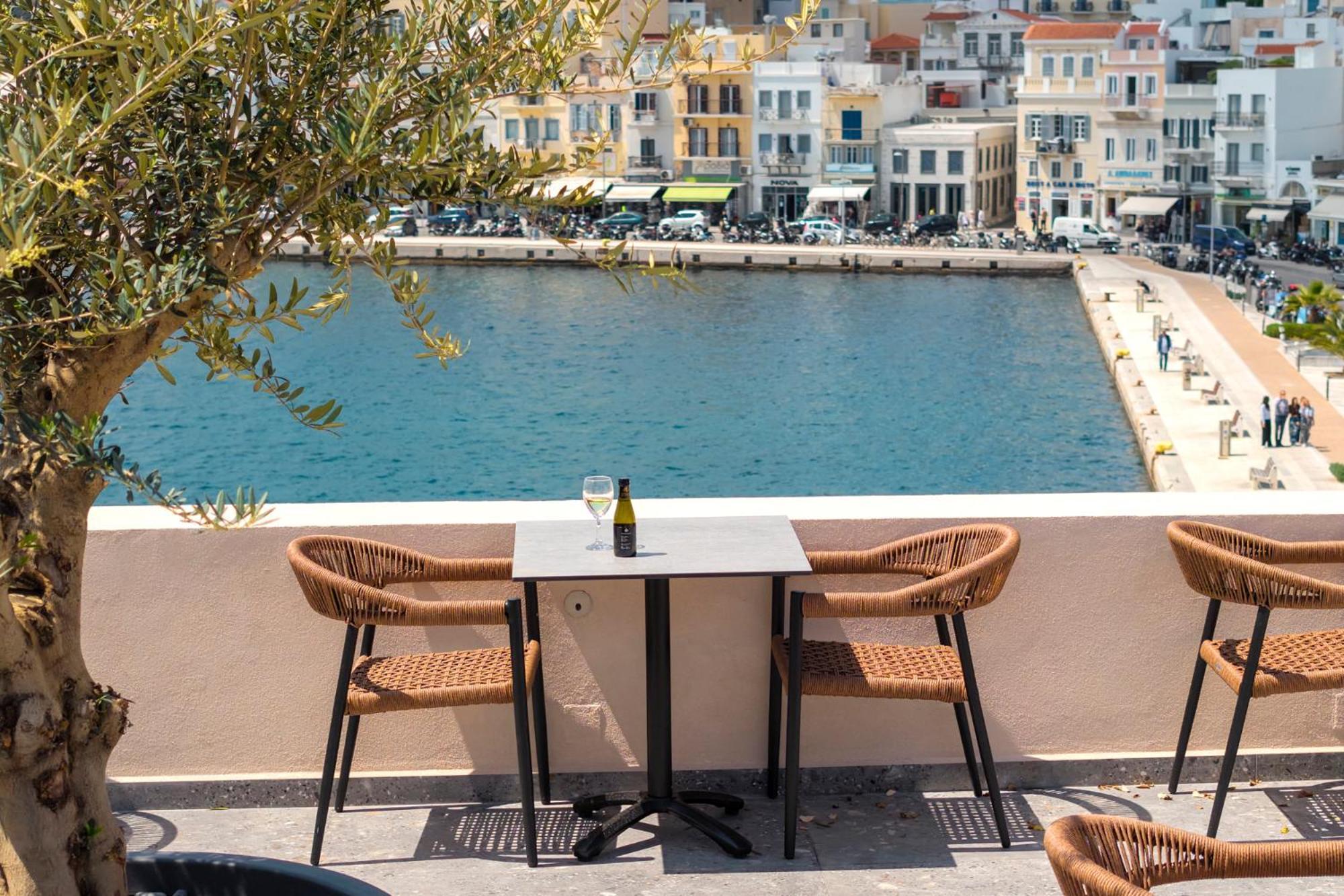 Eclectic Syros Bed & Breakfast Ermoupoli Ngoại thất bức ảnh