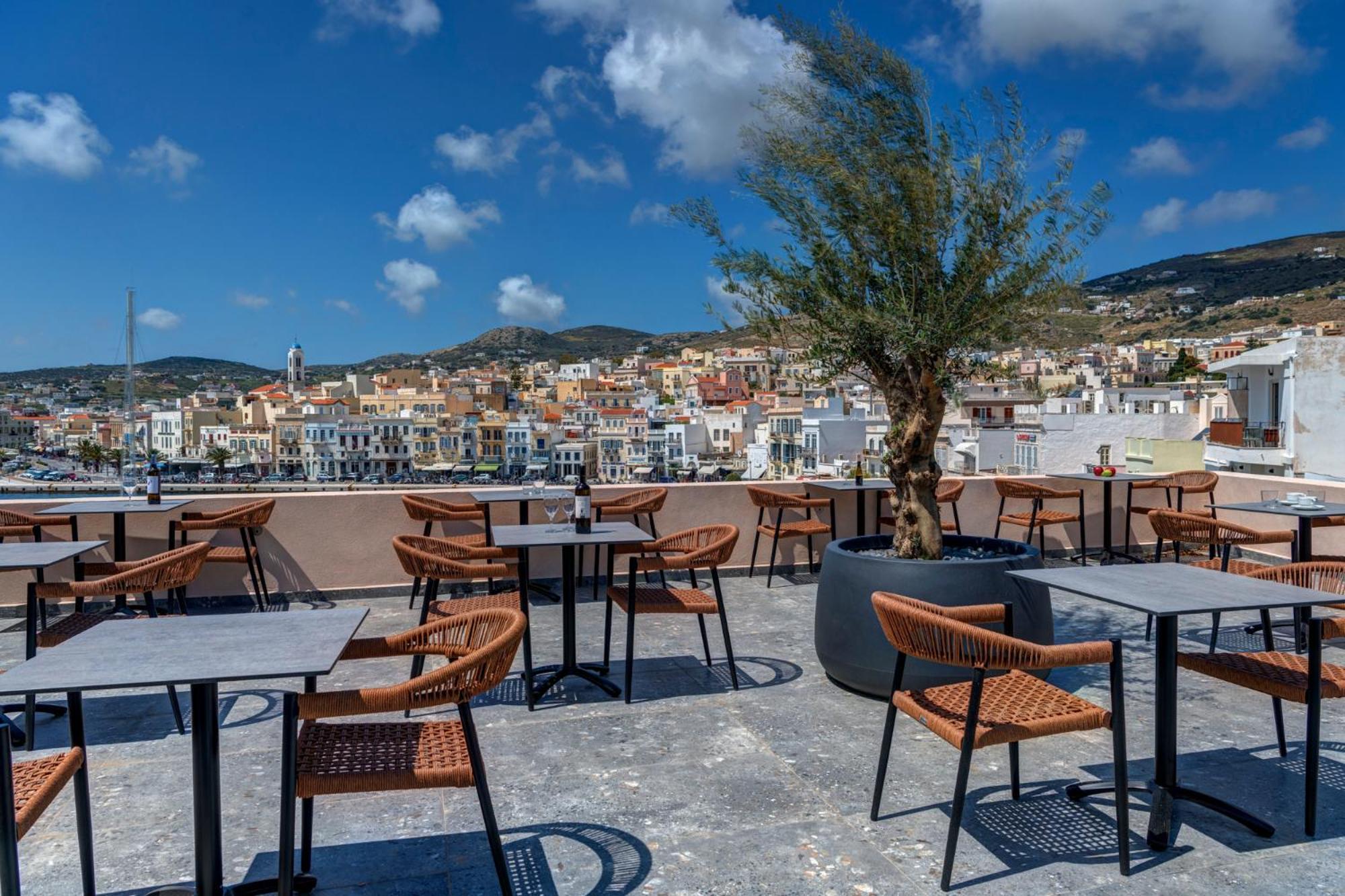 Eclectic Syros Bed & Breakfast Ermoupoli Ngoại thất bức ảnh