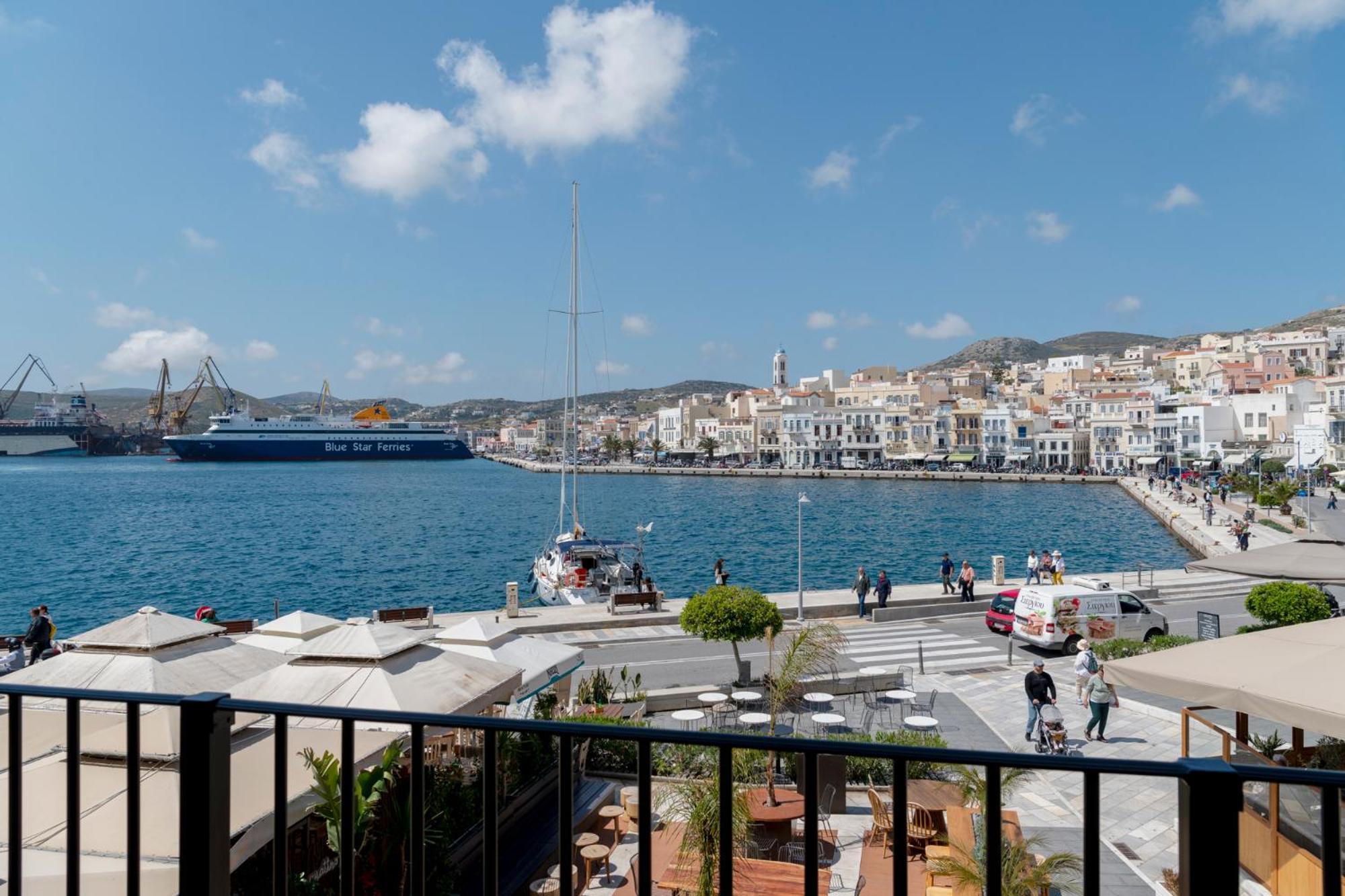 Eclectic Syros Bed & Breakfast Ermoupoli Ngoại thất bức ảnh