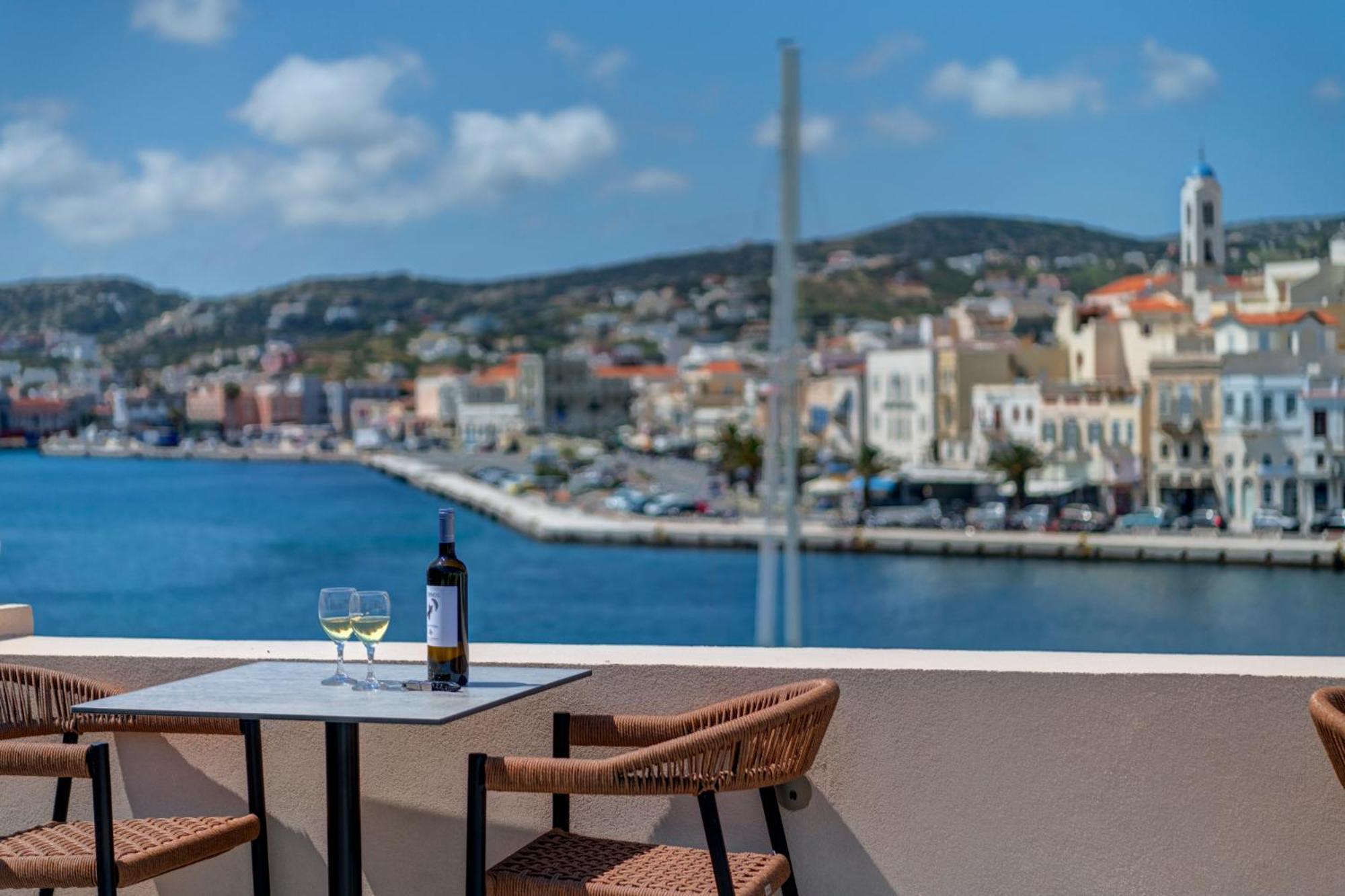 Eclectic Syros Bed & Breakfast Ermoupoli Ngoại thất bức ảnh
