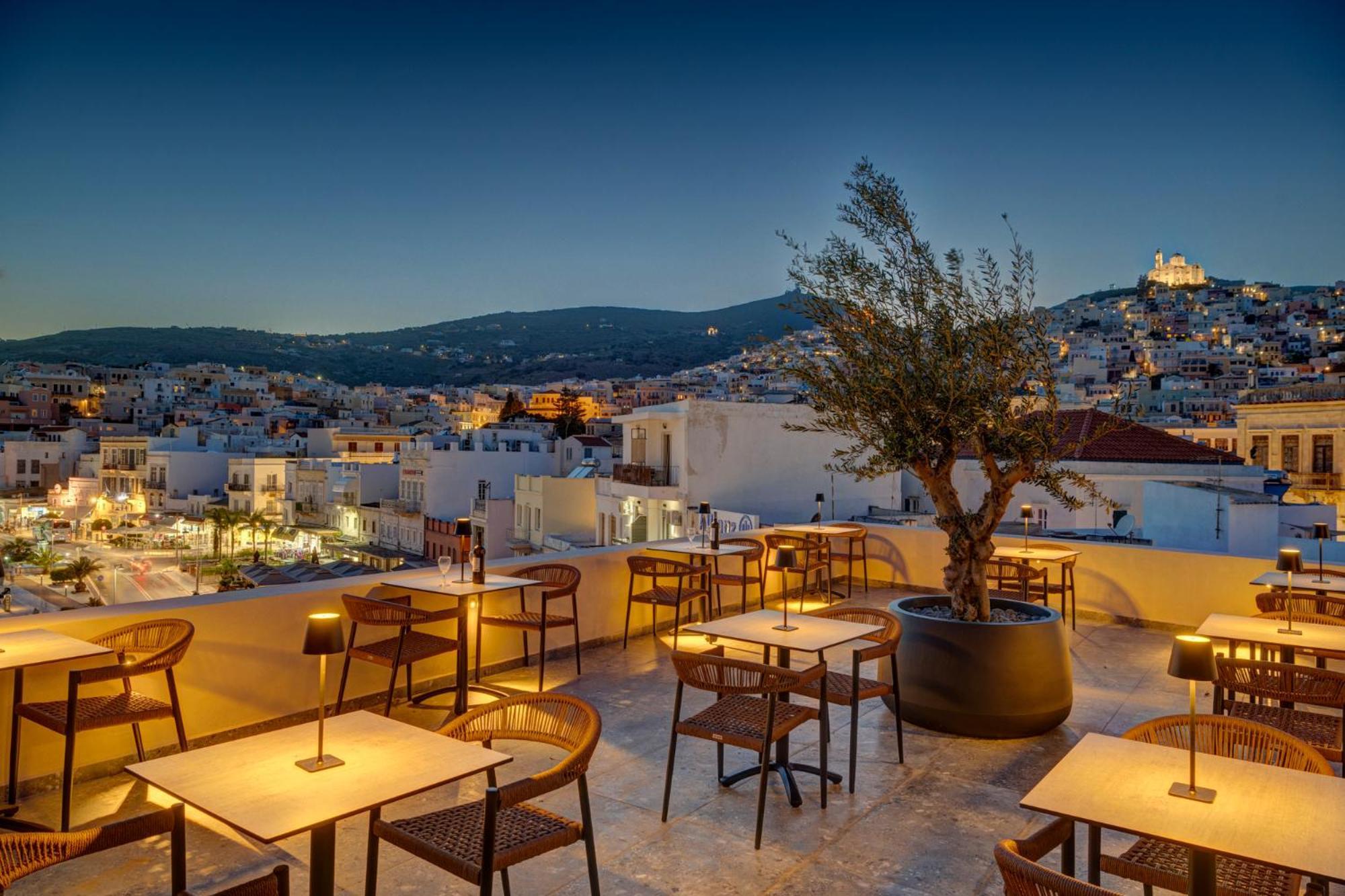 Eclectic Syros Bed & Breakfast Ermoupoli Ngoại thất bức ảnh