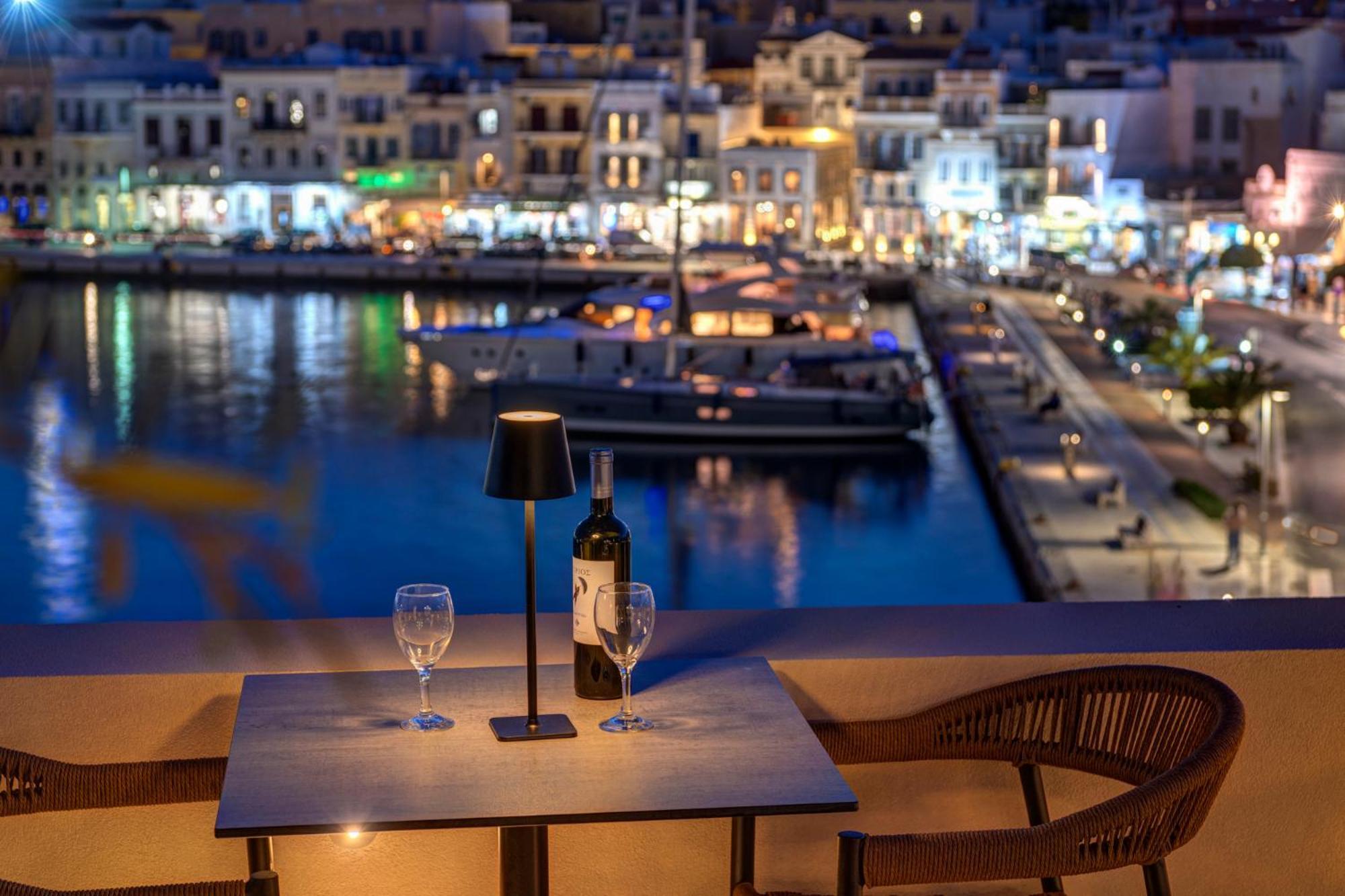 Eclectic Syros Bed & Breakfast Ermoupoli Ngoại thất bức ảnh