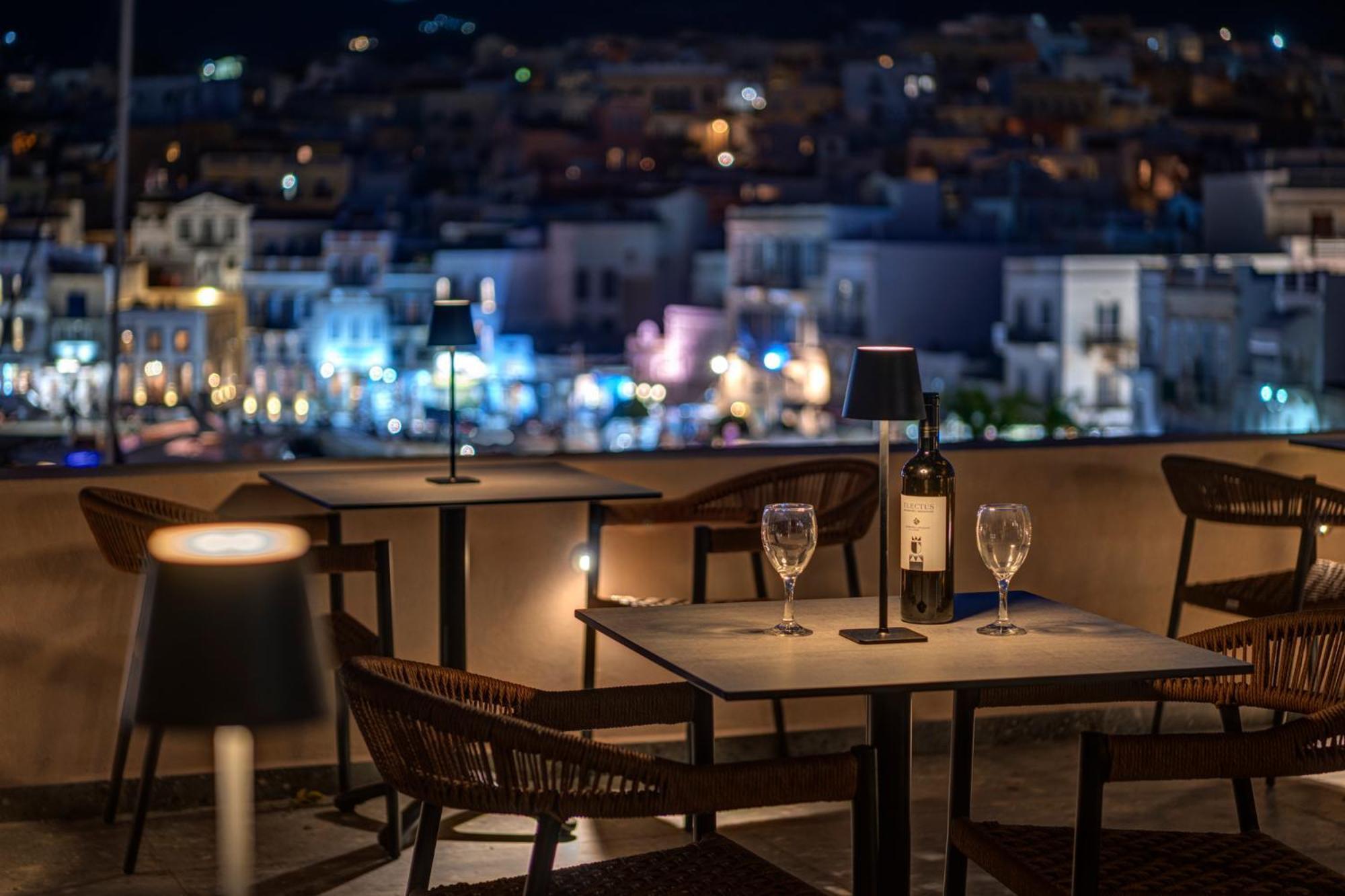 Eclectic Syros Bed & Breakfast Ermoupoli Ngoại thất bức ảnh