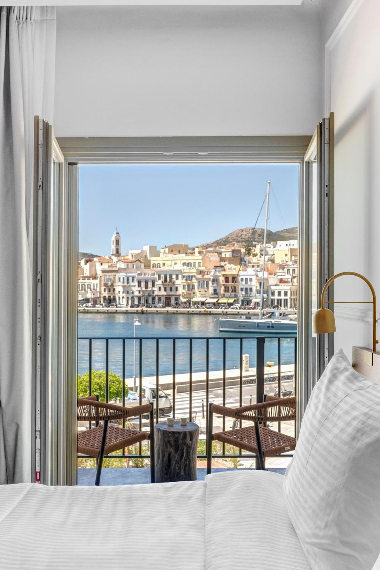 Eclectic Syros Bed & Breakfast Ermoupoli Ngoại thất bức ảnh