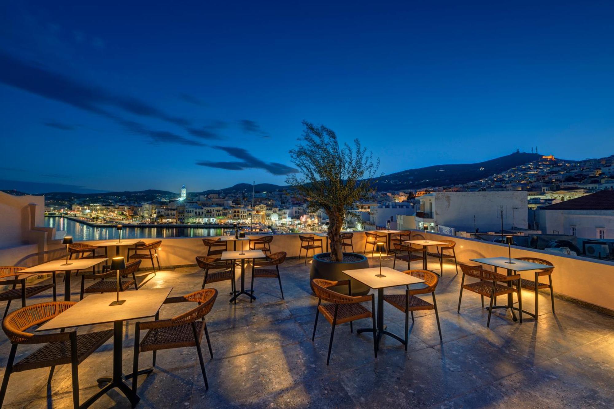Eclectic Syros Bed & Breakfast Ermoupoli Ngoại thất bức ảnh